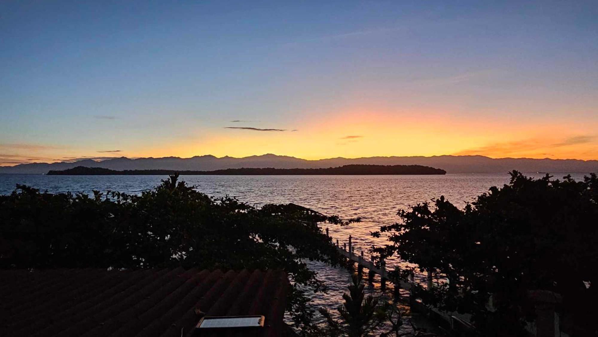 Eagles Nest Beach Resort ダバオ　シティ エクステリア 写真